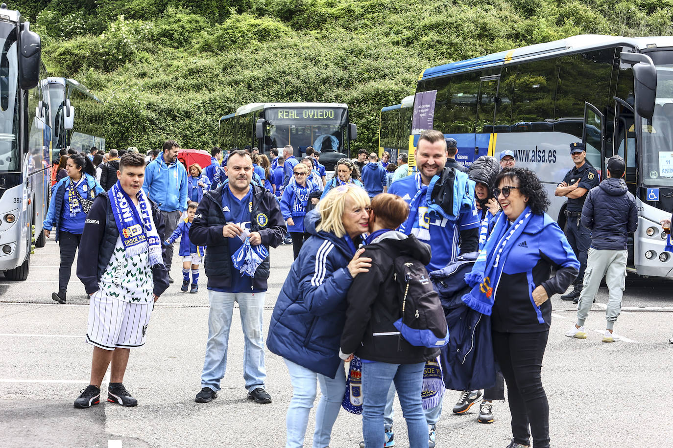 Así despidió la afición del Real Oviedo a los jugadores