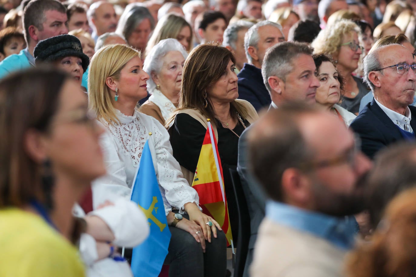 1.300 personas respaldan al PP en un mitin en Oviedo