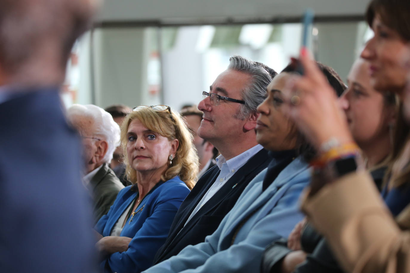 1.300 personas respaldan al PP en un mitin en Oviedo