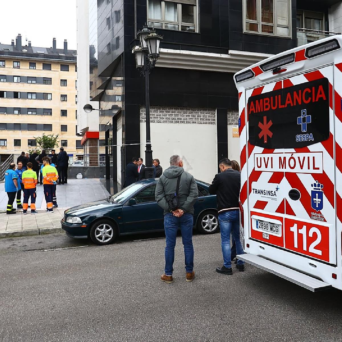 La muerte de dos mellizas de doce años al caer de un sexto piso que conmocionó a Oviedo