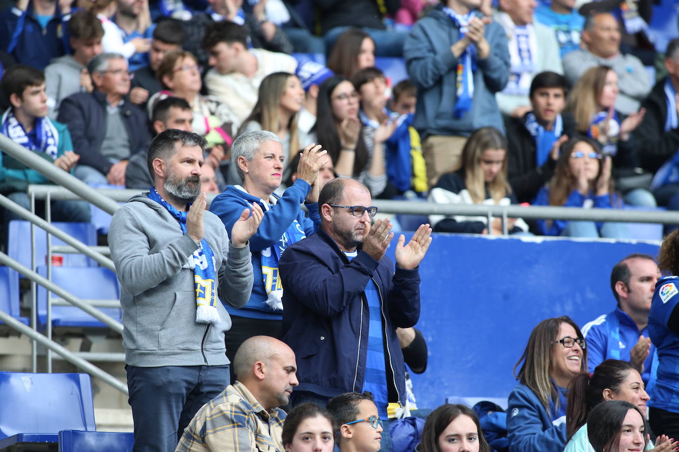 ¿Estuviste en el Tartiere? ¡Búscate en las fotos del último partido del Oviedo en casa!