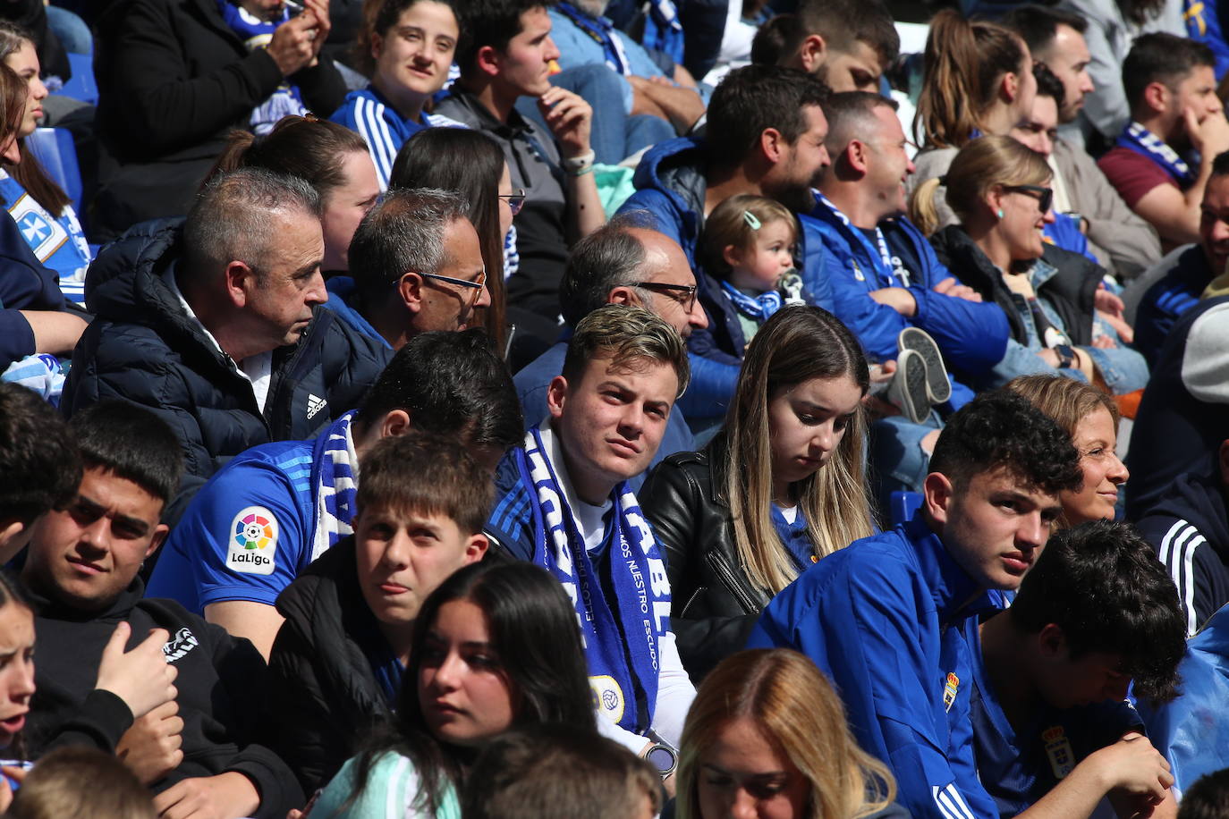 ¿Estuviste en el Tartiere? ¡Búscate en las fotos del último partido del Oviedo en casa!