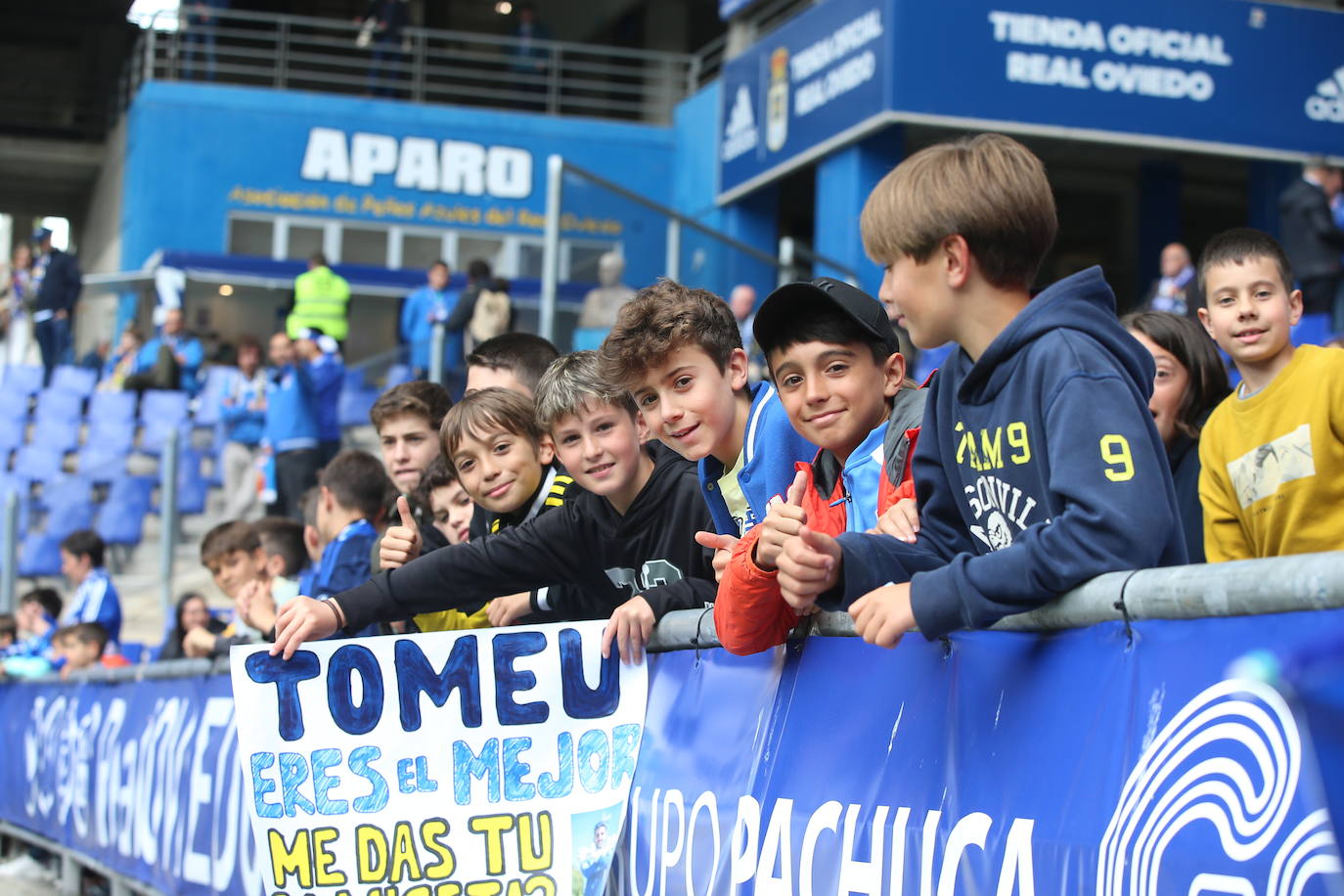 ¿Estuviste en el Tartiere? ¡Búscate en las fotos del último partido del Oviedo en casa!