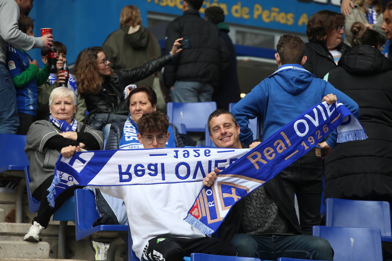 ¿Estuviste en el Tartiere? ¡Búscate en las fotos del último partido del Oviedo en casa!