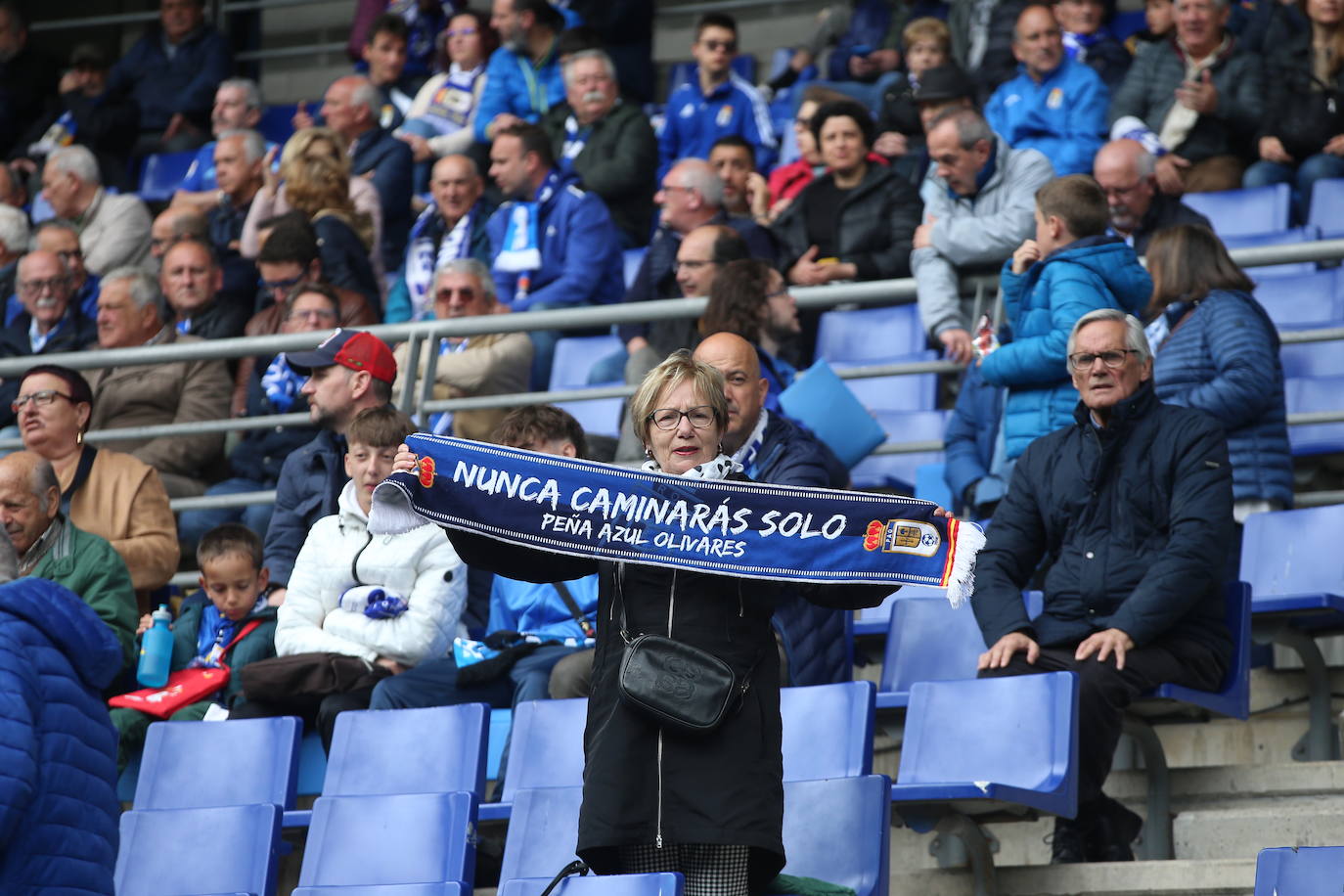 ¿Estuviste en el Tartiere? ¡Búscate en las fotos del último partido del Oviedo en casa!