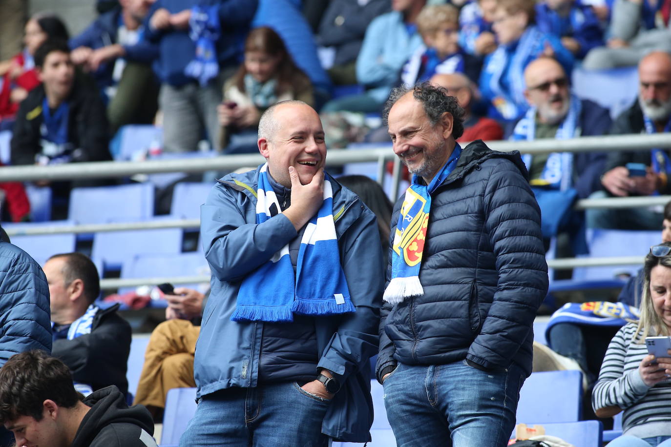 ¿Estuviste en el Tartiere? ¡Búscate en las fotos del último partido del Oviedo en casa!