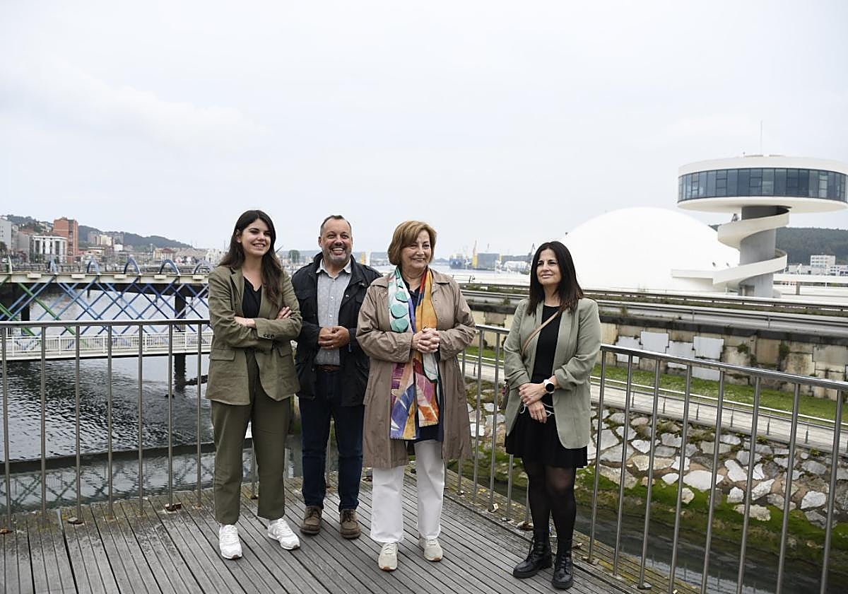 Raquel Ruiz, Pelayo García, la alcaldesa y candidata Mariví Monteserín y Ana Suárez Guerra.