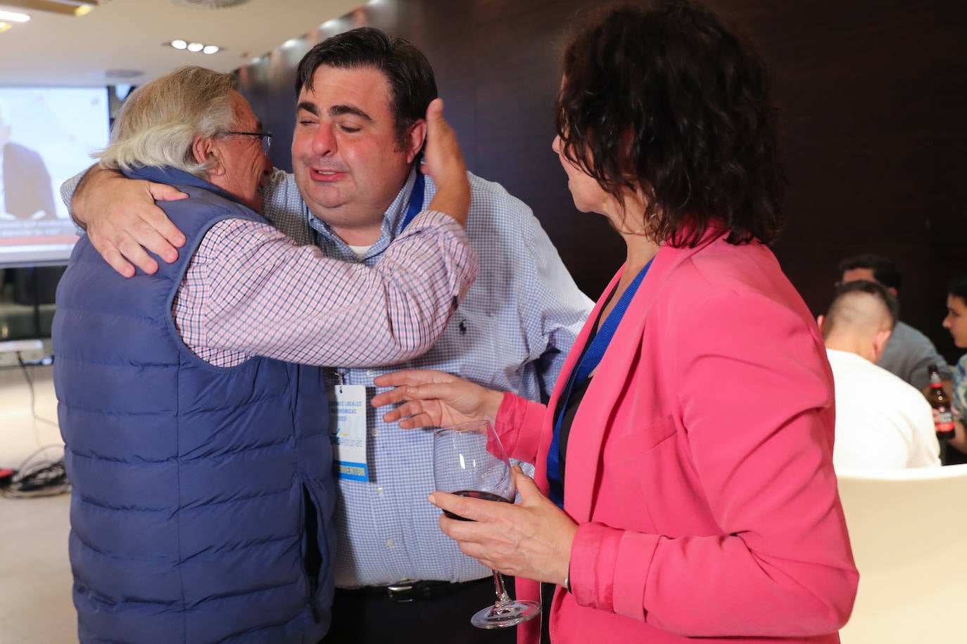 Así celebra Foro el resultado de las elecciones en Gijón