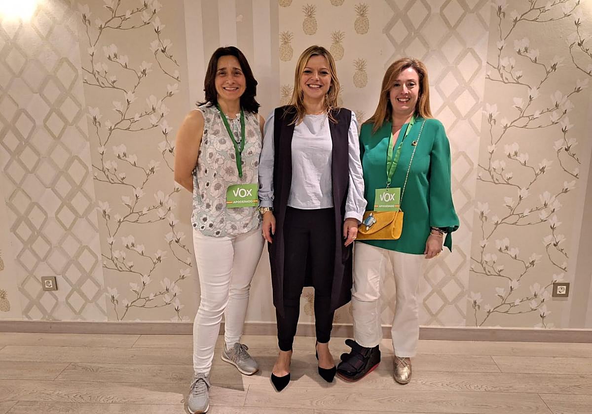 Leticia Marinero, Arancha Martínez Riola y María de la Cruz Coto.
