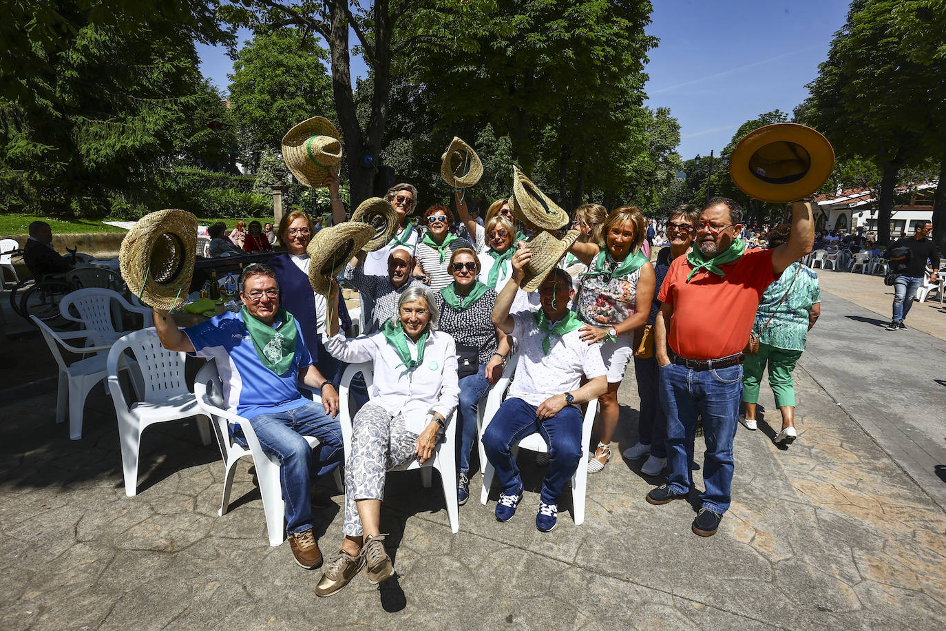 «Mientras haga buen tiempo aquí estaremos»