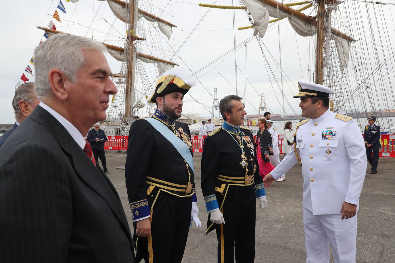 Visita al &#039;Cuauhtémoc&#039; en Gijón