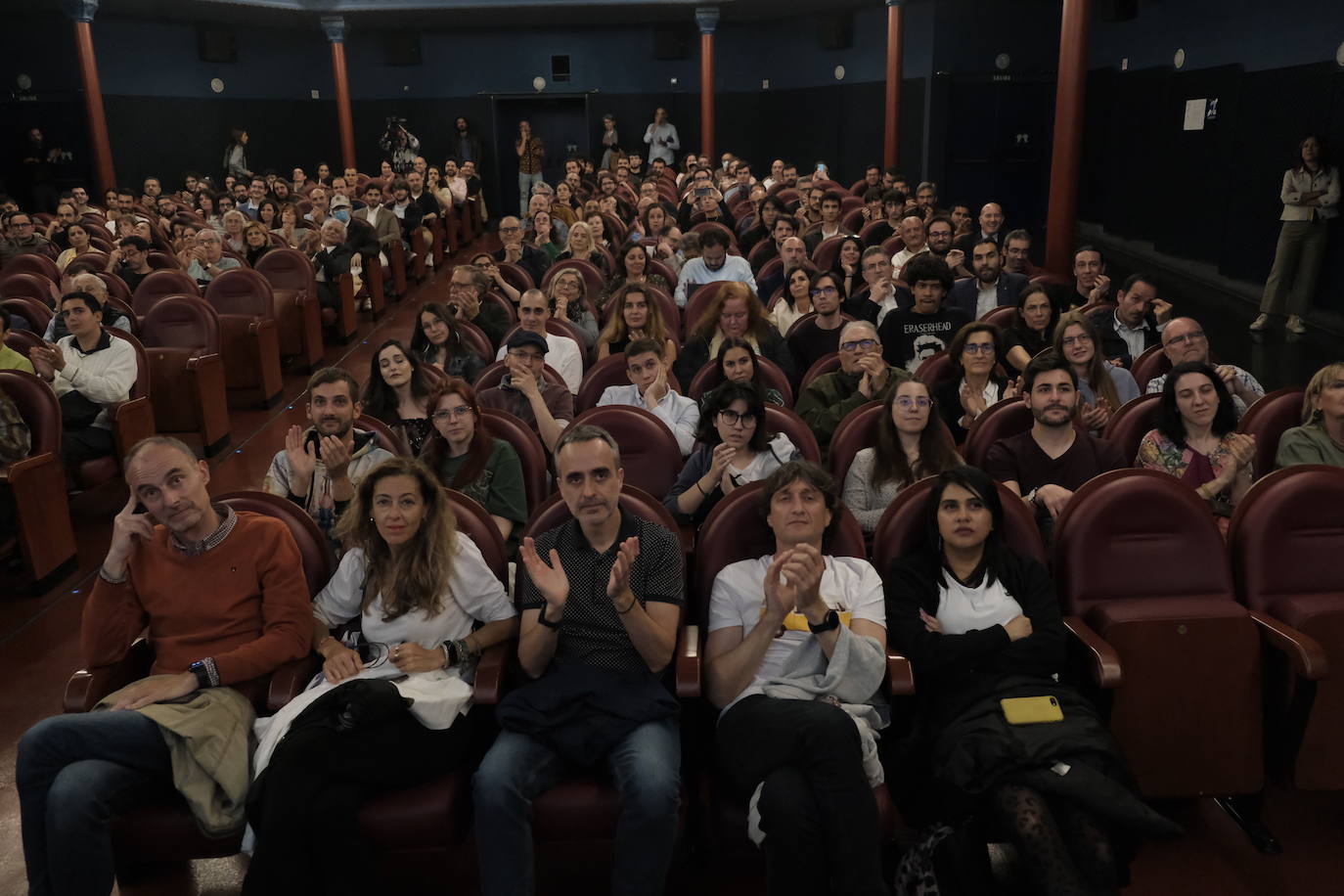 El Cine Doré se rinde a José Luis Garci
