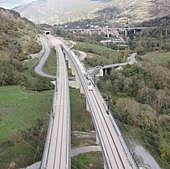 2.600 kilómetros de cable y cinco inventos por la variante de Pajares