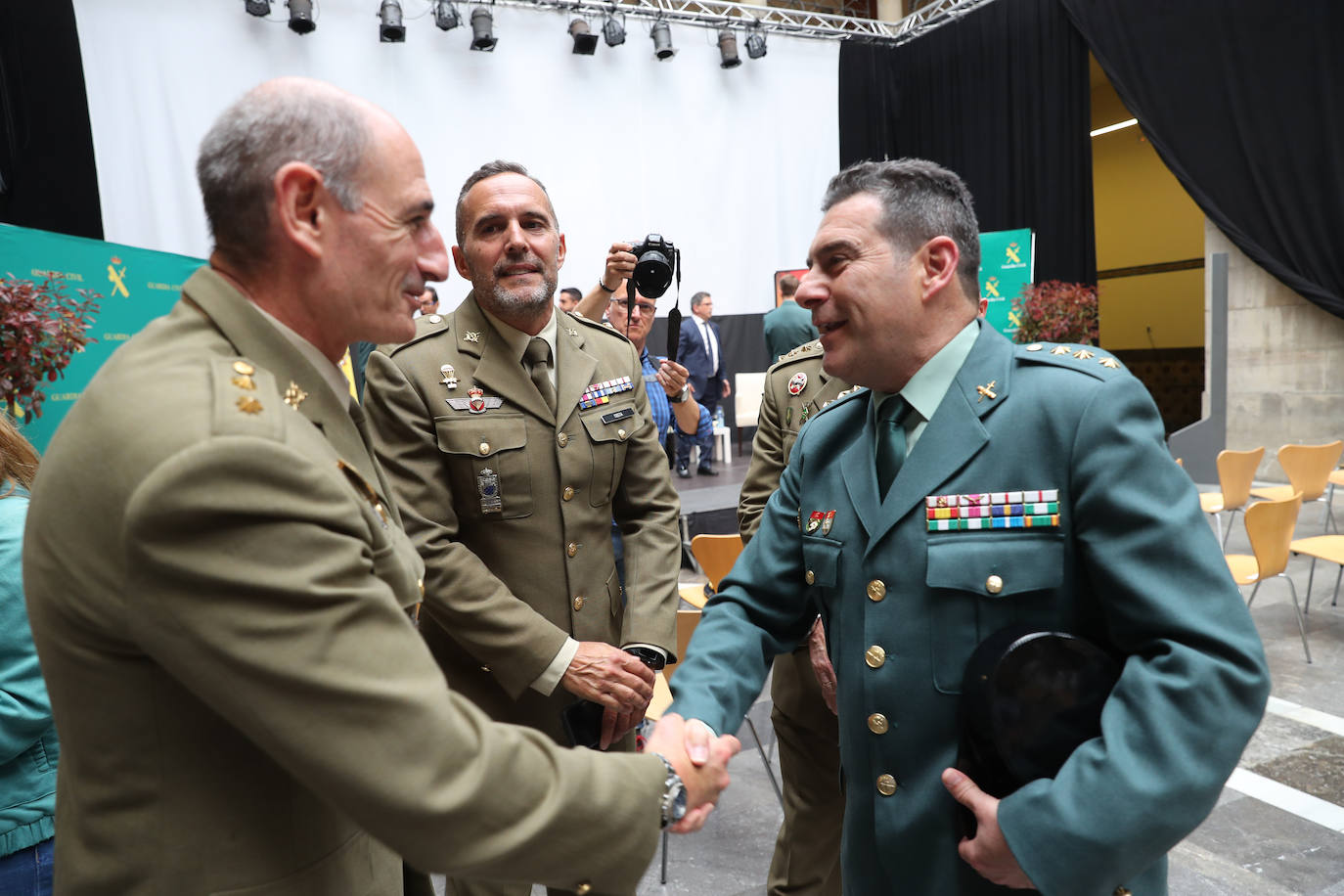 Un libro para recoger la historia de la Comandancia de la Guardia Civil de Gijón