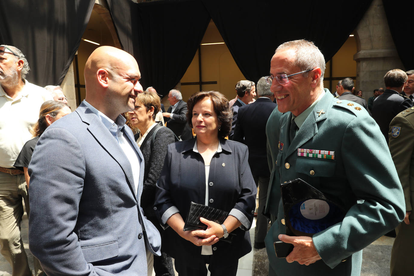 Un libro para recoger la historia de la Comandancia de la Guardia Civil de Gijón