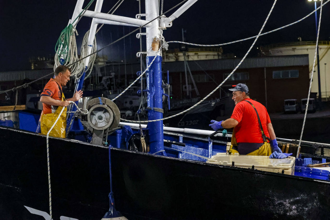 El primer bonito de Gijón, a 14,91 euros el kilo