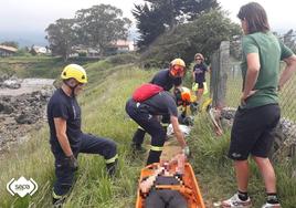 El herido fue atendido de primeras en el lugar del accidente.