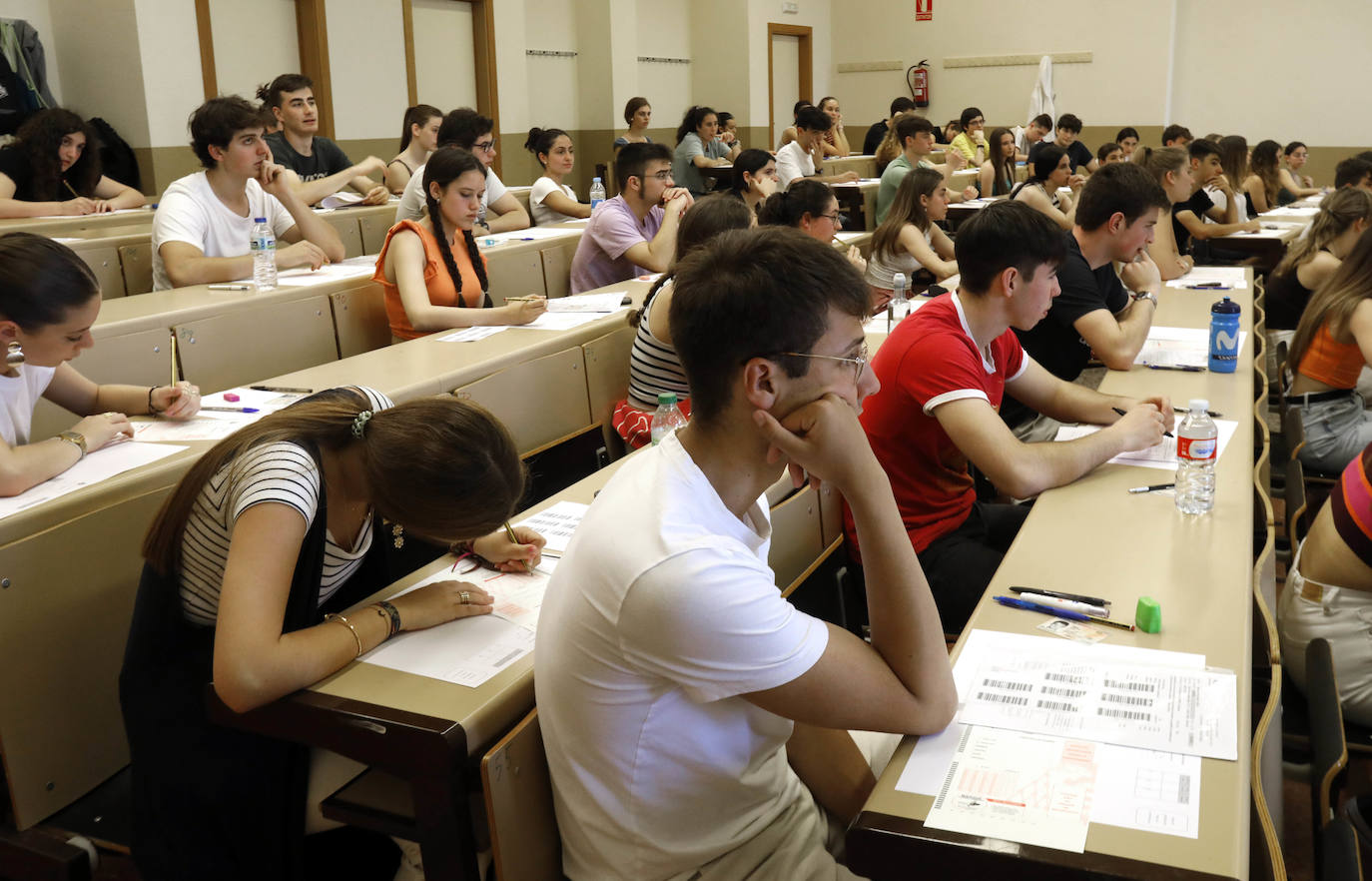 Malestar por la dureza del examen de Química de la EBAU en Asturias: «Fue leerlo y quise morirme»