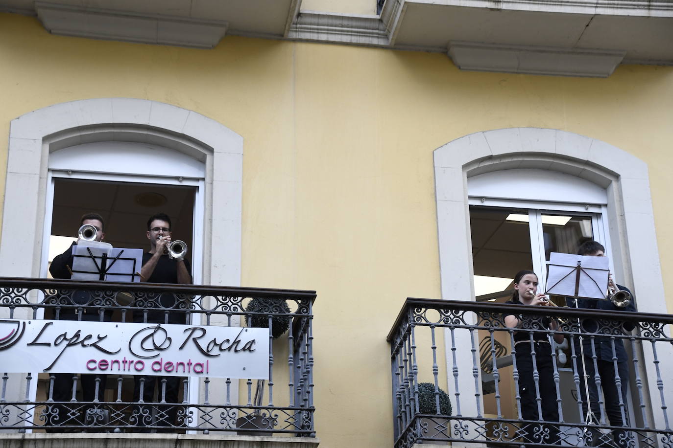 Una tormenta de cultura inunda las calles con la Noche Blanca