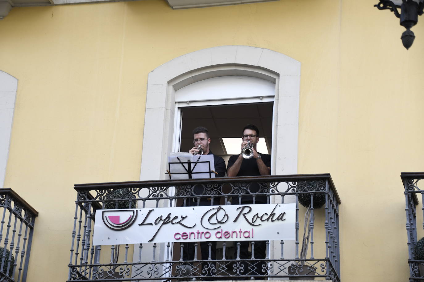 Una tormenta de cultura inunda las calles con la Noche Blanca