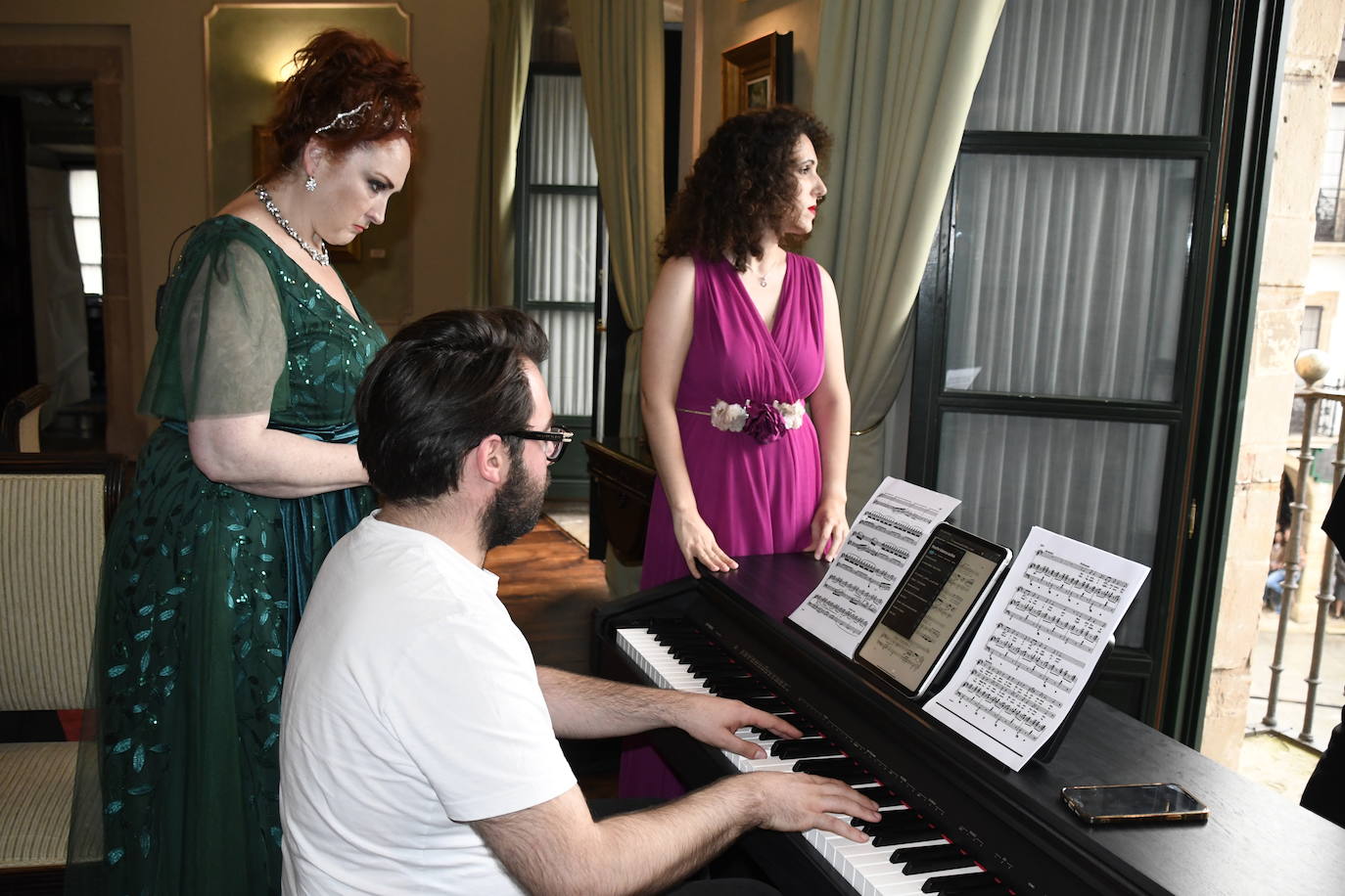 Una tormenta de cultura inunda las calles con la Noche Blanca