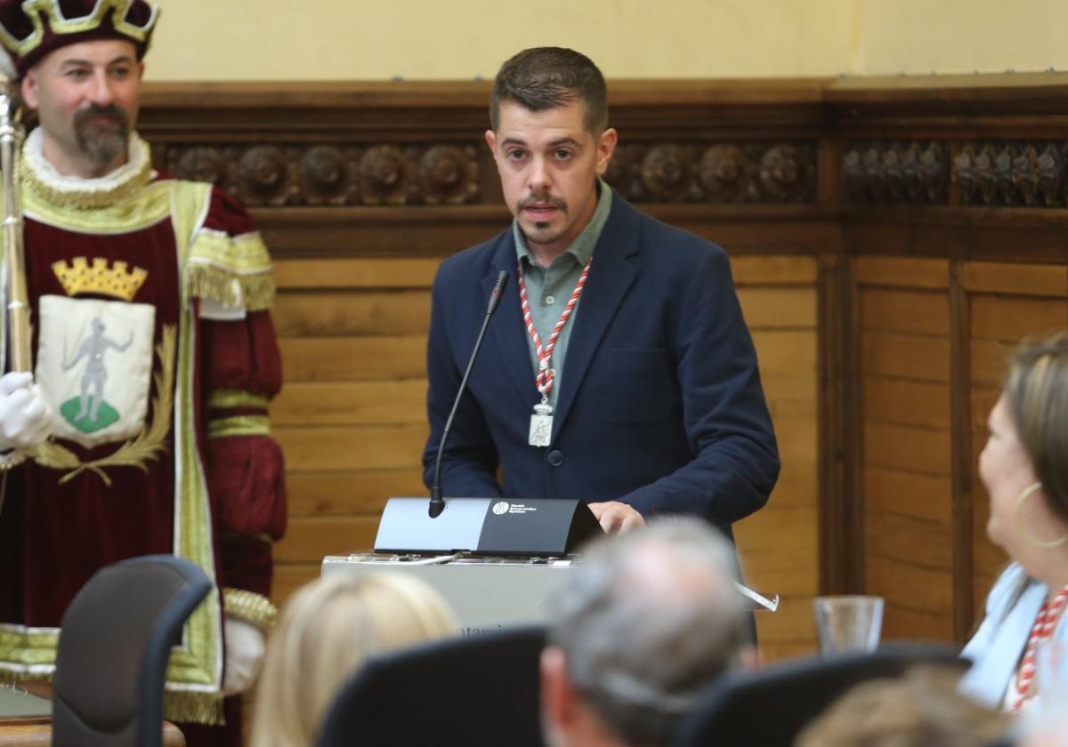 Javier Suárez Llana, durante su intervención en la sesión plenaria.