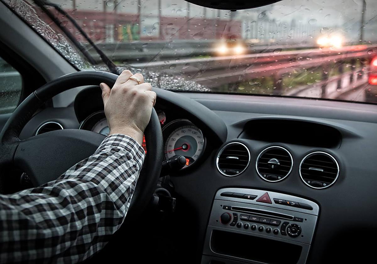 Los obispos recomiendan rezar antes de iniciar el viaje, pero «sin convertir el coche en una capilla»