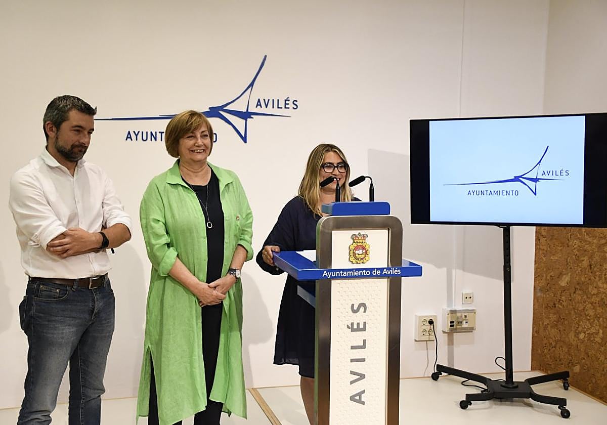 Manuel Campa, Mariví Monteserín y Sara Retuerto en la comparecencia ante los medios de comunicación.