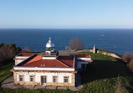 El faro de Ribadesella será transformado por Floatel España en un alojamiento turístico de lujo, con dos apartamentos.