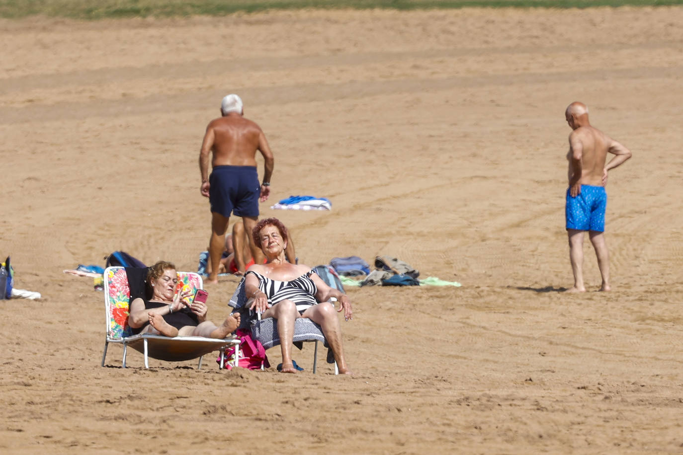 Gijón se refresca en la playa