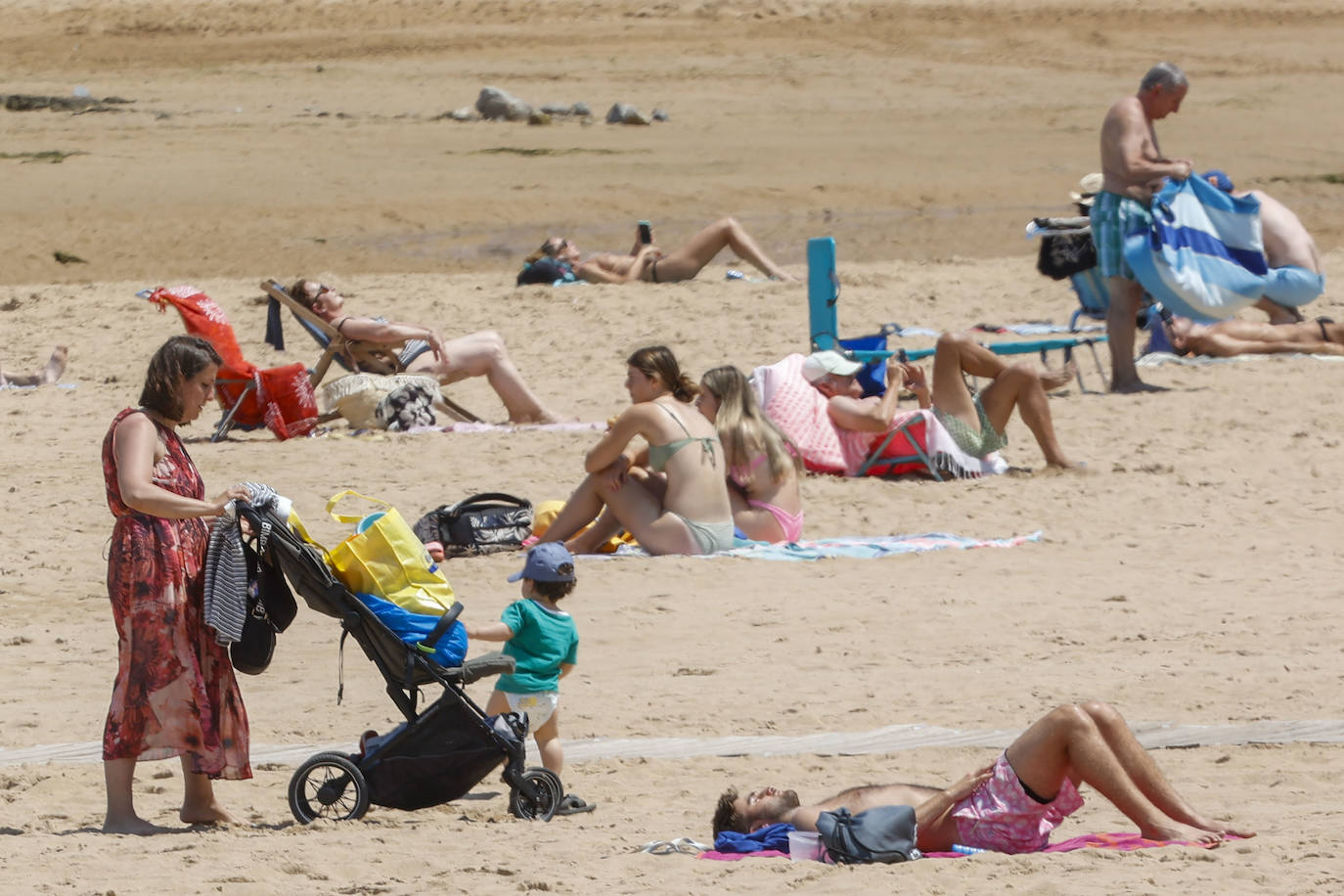 Gijón se refresca en la playa