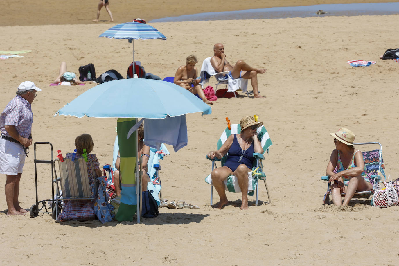 Gijón se refresca en la playa