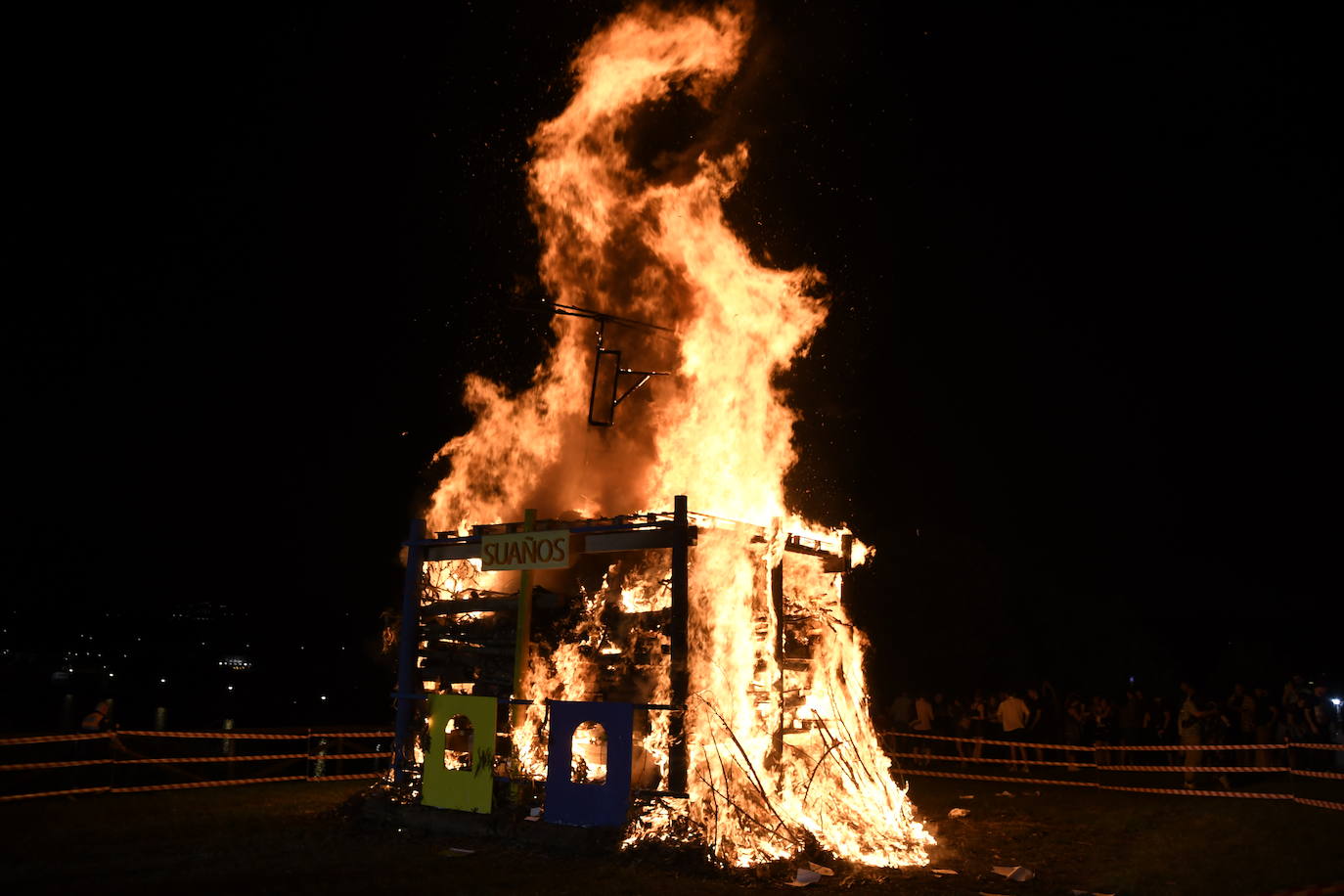 Así ha sido la celebración de San Juan en Avilés y Trasona