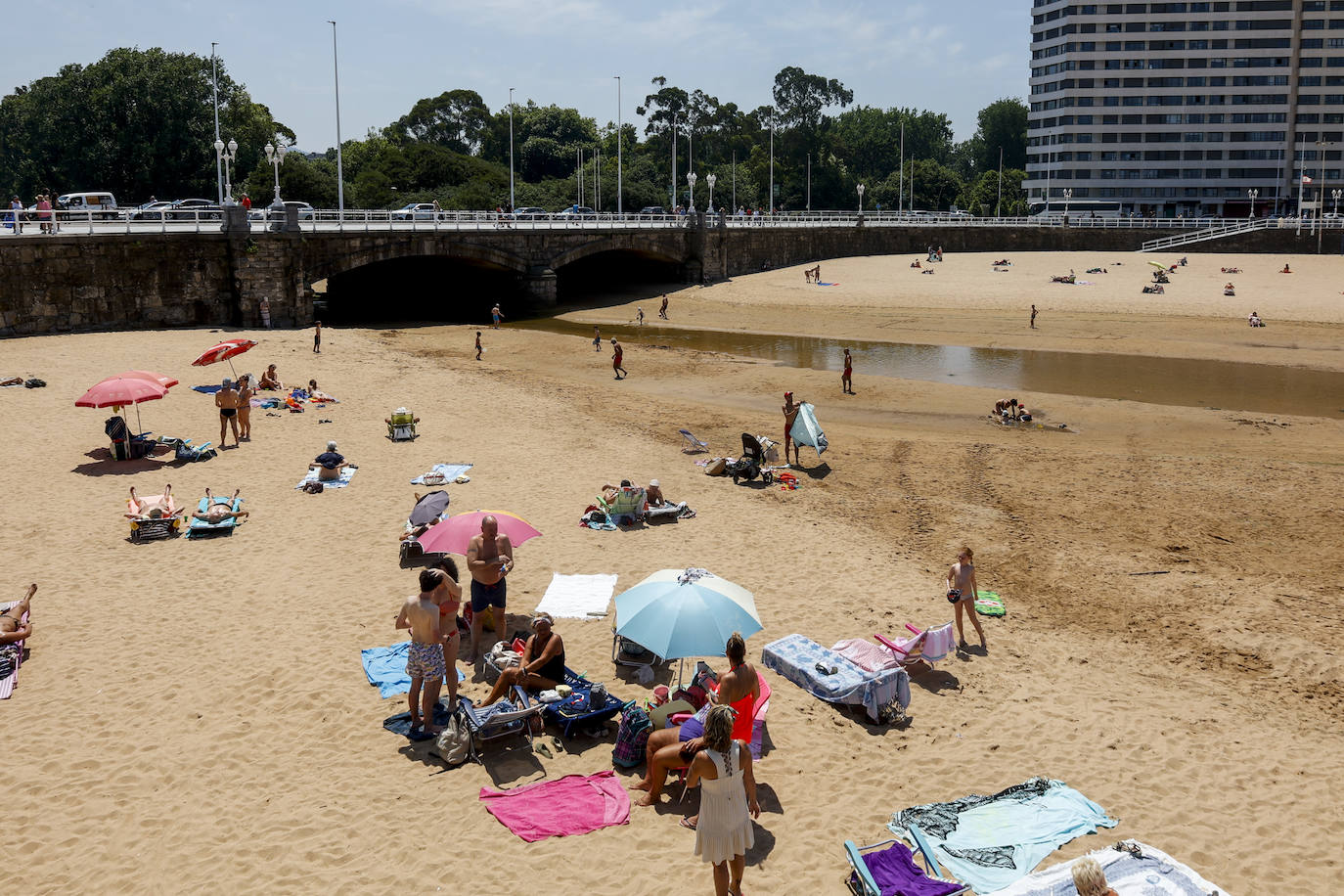 Asturias, a remojo para aliviar el calor