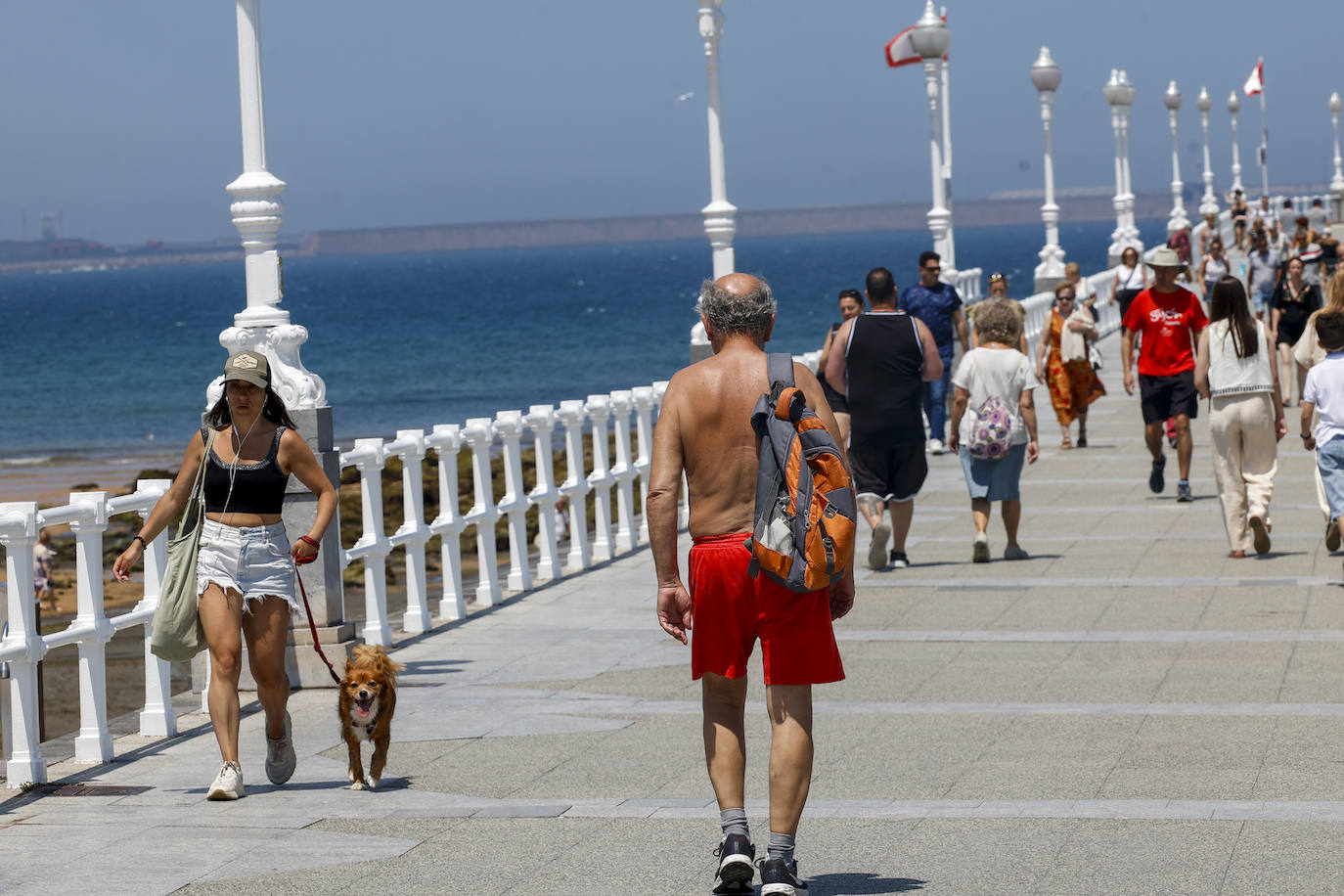 Asturias, a remojo para aliviar el calor