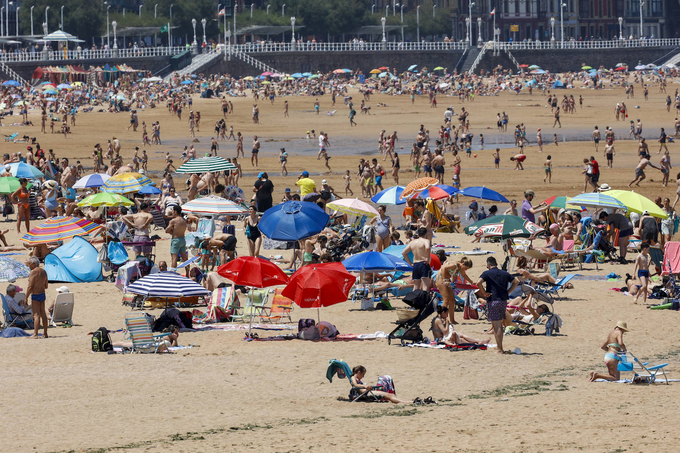 Asturias, a remojo para aliviar el calor