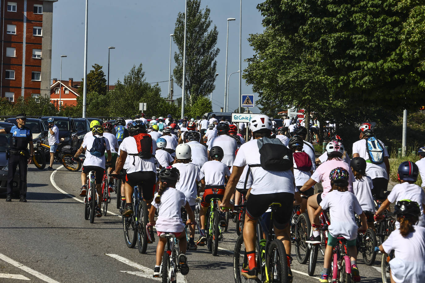 Avilés llena sus calles de bicicletas