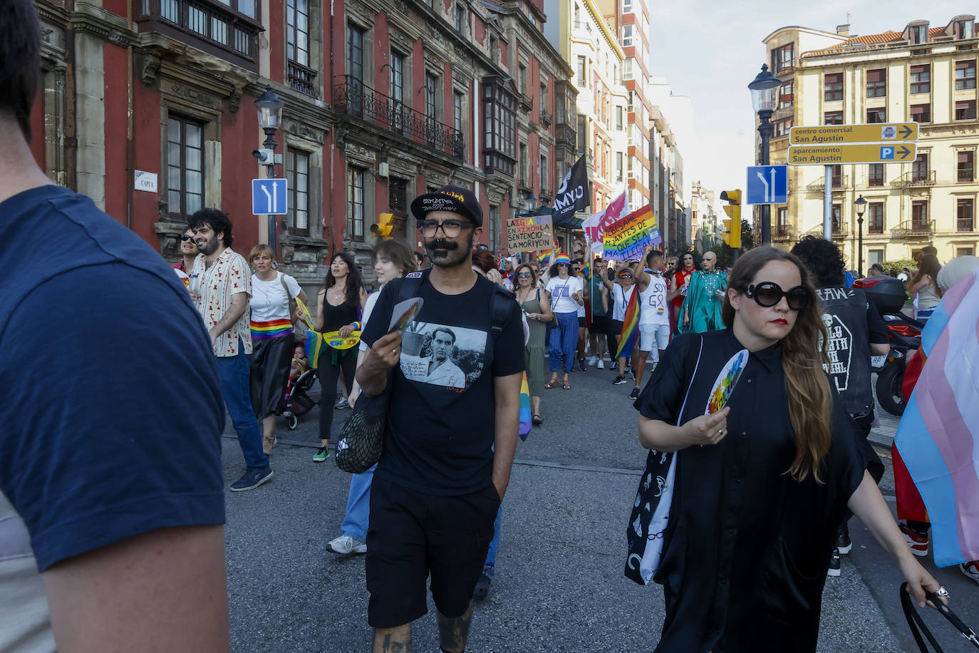 Así ha sido la multitudinaria manifestación del Orgullín en Gijón