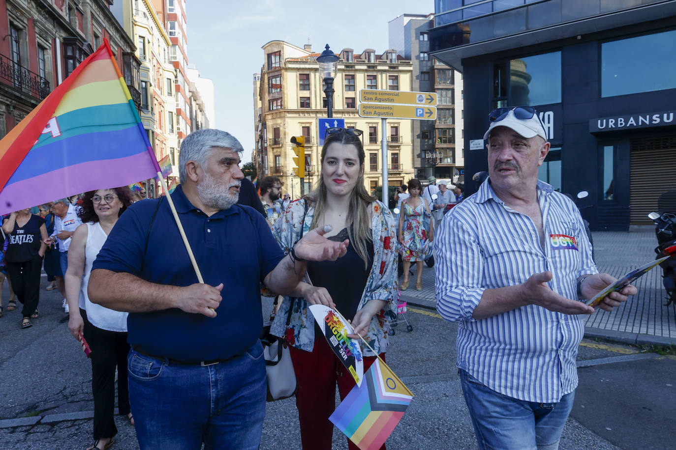 Así ha sido la multitudinaria manifestación del Orgullín en Gijón