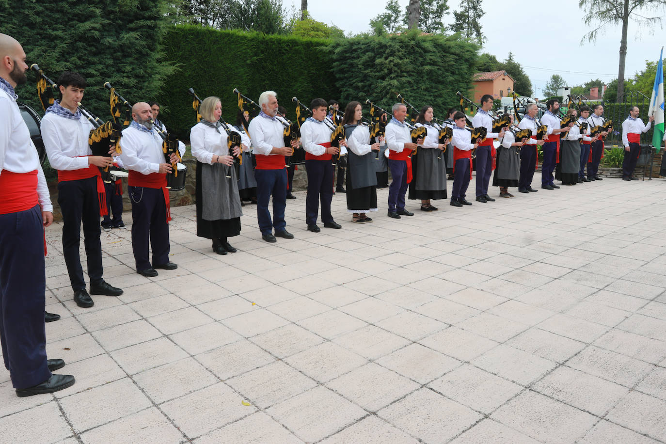 Amuravelas de Oro para tres «ejemplos de compromiso»