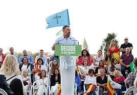 Santiago Abascal, durante su mitin en el Náutico, en Gijón.