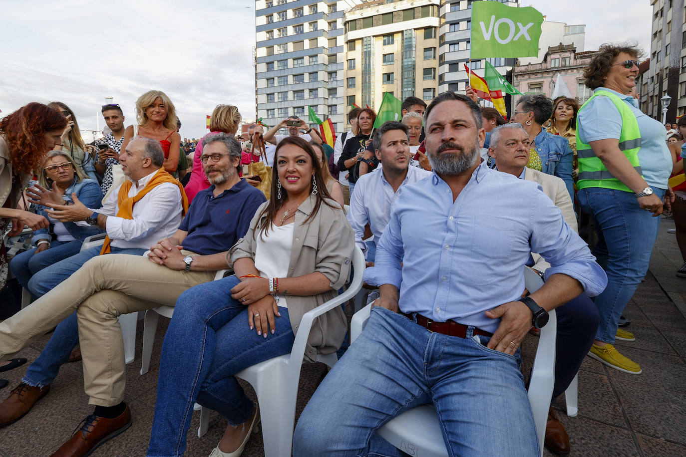 Así ha sido el acto de Santiago Abascal en Gijón