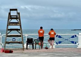 Reabre al baño la playa de Santa Marina de Ribadesella