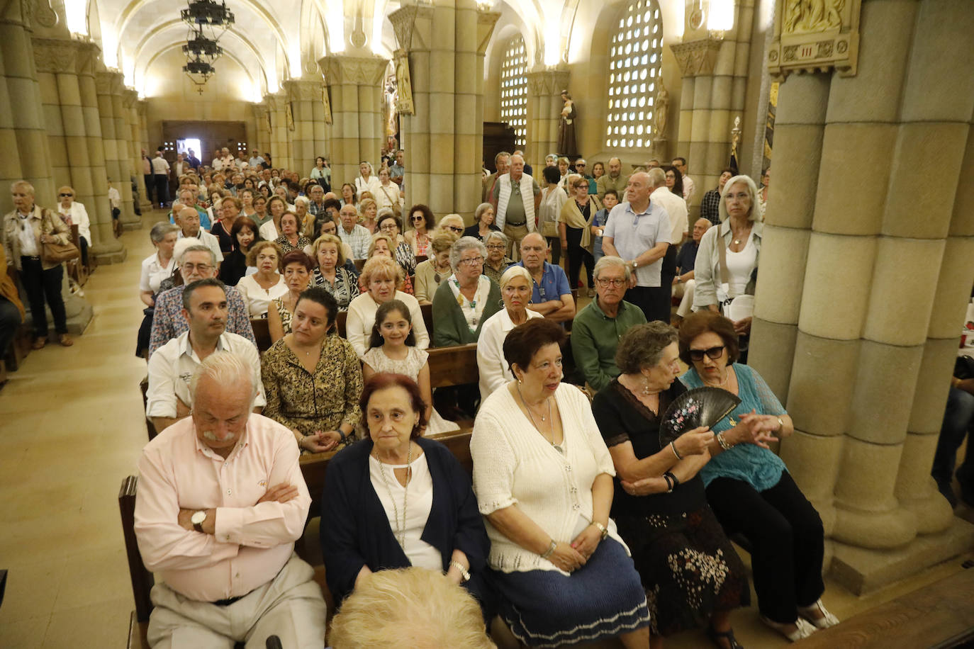 Así fue la bendición de las aguas en Gijón