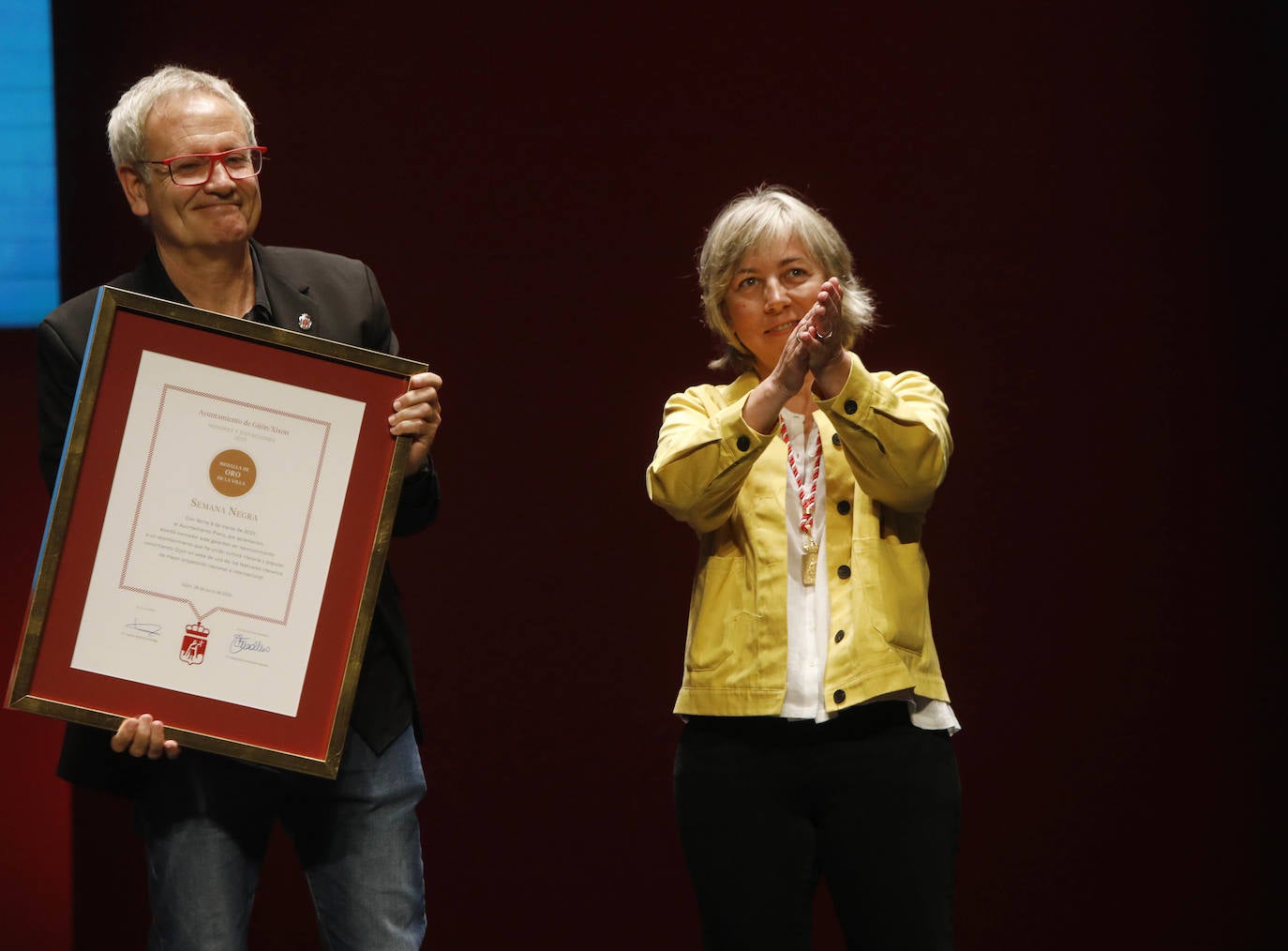 Honores y distinciones en Gijón: la entrega de las Medallas de la ciudad, en imágenes