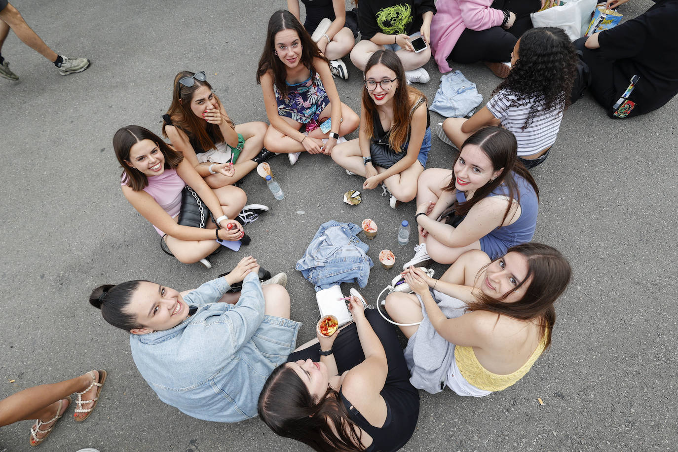 Lola Índigo enciende la primera noche de Metrópoli