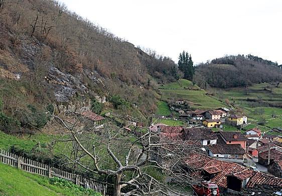 El fatal suceso se produjo en la localidad allerana de Orillés.