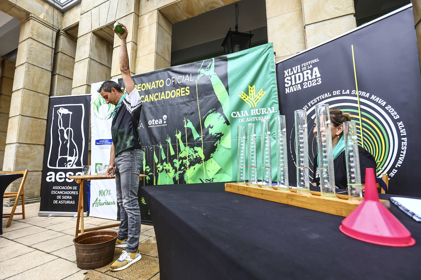 Wilkin Aquiles, rey de los escanciadores en Nava