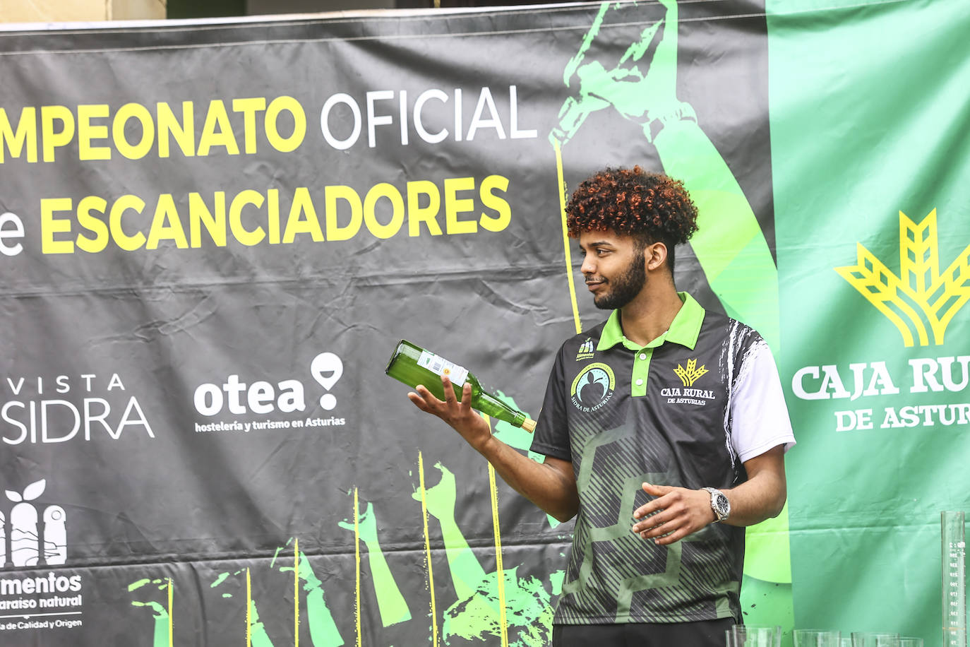 Wilkin Aquiles, rey de los escanciadores en Nava