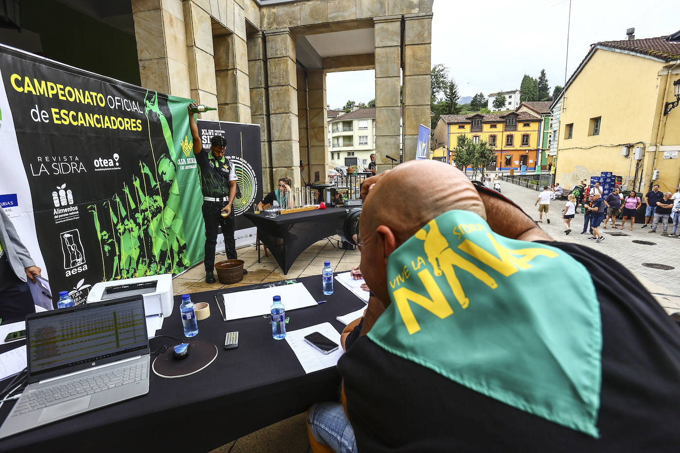 Wilkin Aquiles, rey de los escanciadores en Nava